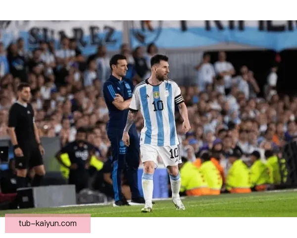 阿根廷队高压逼抢战术表现稳健，比赛中有效压制对手进攻